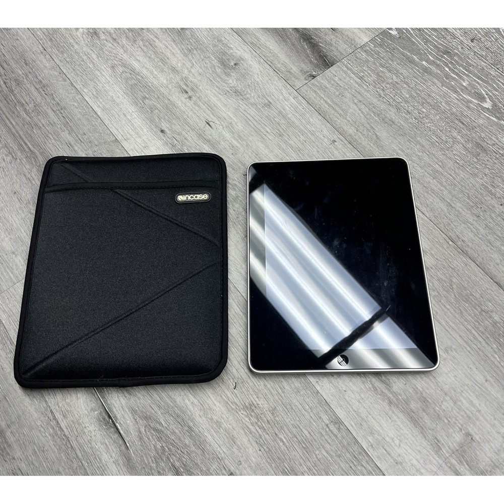 Apple iPad (1st Generation) Wi-Fi 16 GB Tablet NOT TESTED